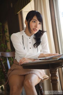 握着李莫愁那硕大的乳