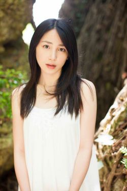 美乳女神到友人家看貓被強制高潮