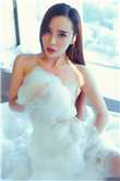 极品美女扒开粉嫩泬图片