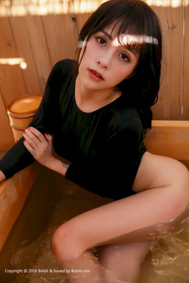 女友玉足打脚炮小说